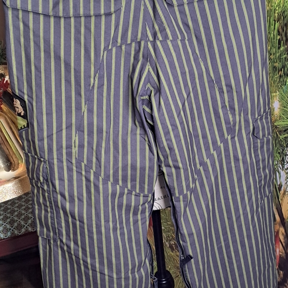 Burton, the white collection men's size medium - Picture 8 of 15